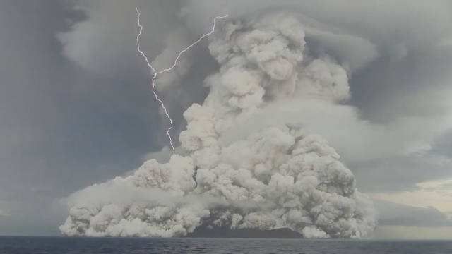汤加火山喷发